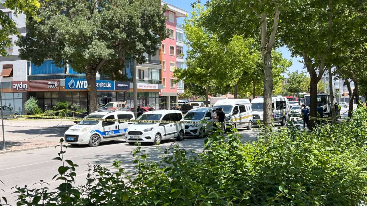 Konya'da Dilek ve kızı Ecrin Öz’ün can verdiği kaza anının görüntüleri ortaya çıktı 18